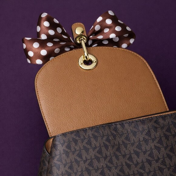 LOW START Michael Kors Raven Medium Logo and Pebbled Leather Backpack - Picture 2 of 12